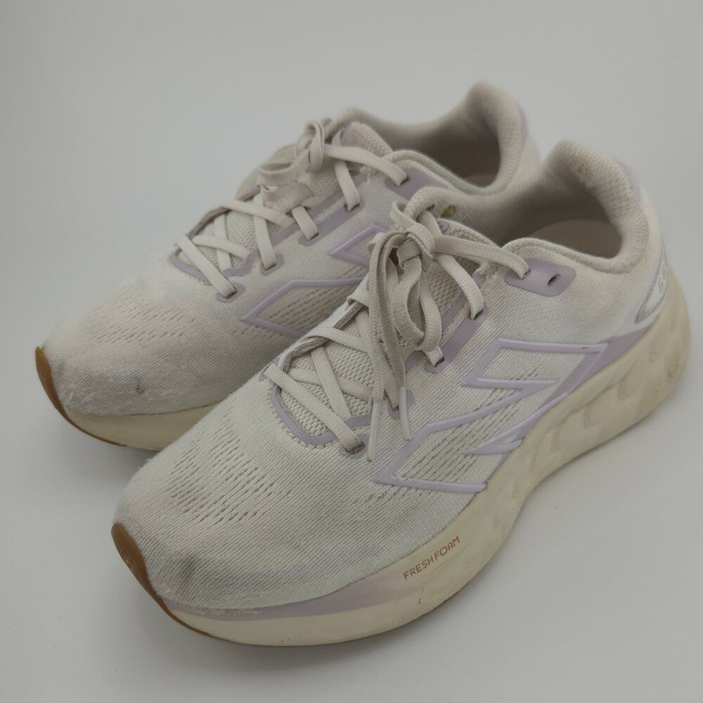 New Balance Fresh Foam 680v8 Women's Size 7 Sea Salt Taro purple Running Shoes
